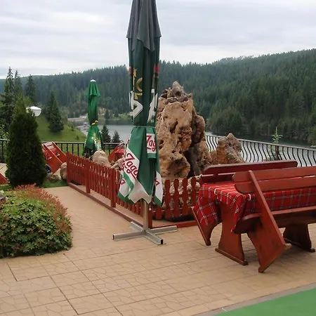 Хотел Tihiqt Kat *