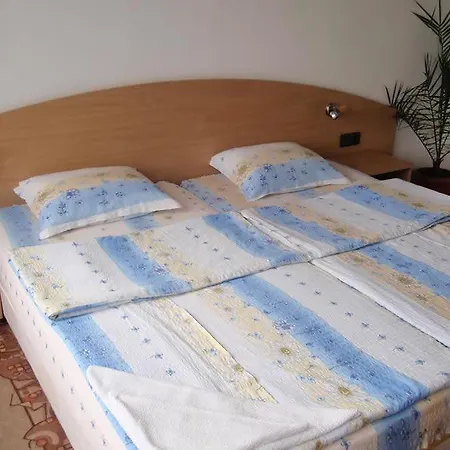 Tihiqt Kat Доспат