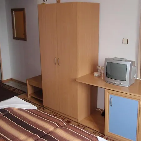 Tihiqt Kat Хотел