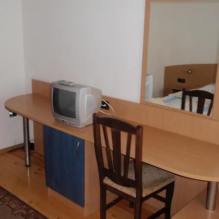 Хотел Tihiqt Kat Доспат